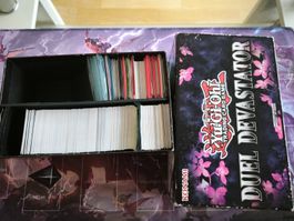 Yu-Gi-Oh!-Sammlung 700+ Karten und DeckCores