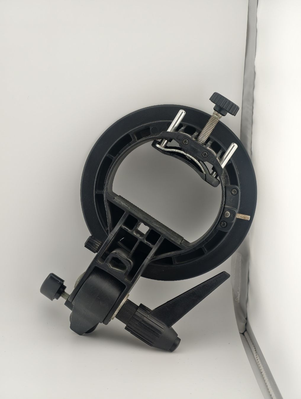 Supporti a parete: Photography Speedlight Ring Flash Bracket Holder Mount – Usato da Uster venduto da TOPPRICEE 1