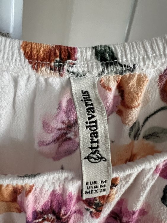 Stradivarius Top: Sommerbluse Stradivarius Gr. M, weiss gemustert Offshoulder – Usato da Dübendorf venduto da karim1409 1