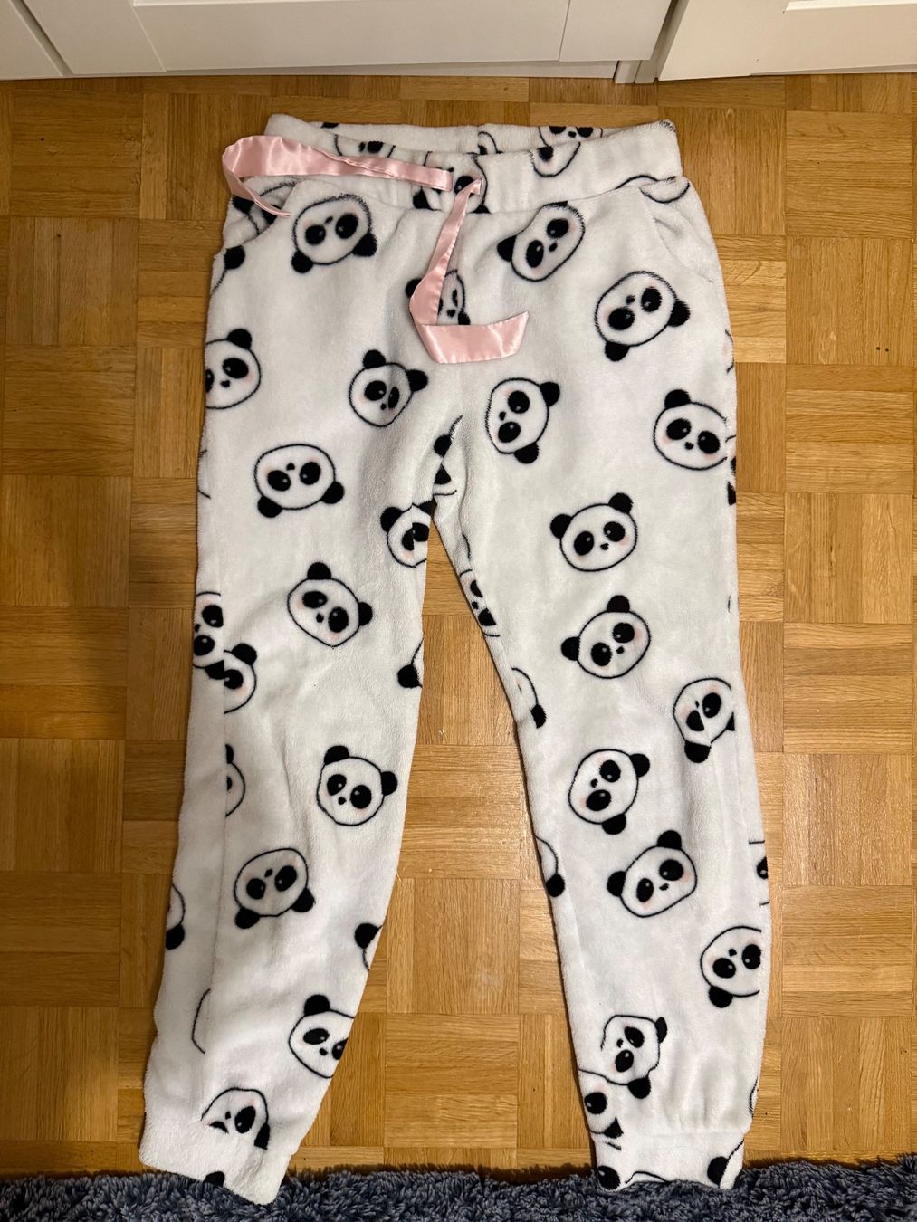 Negligees & Pyjamas: Pyjama-hosen Set – Gebraucht aus Dübendorf von sof_y5dt 4