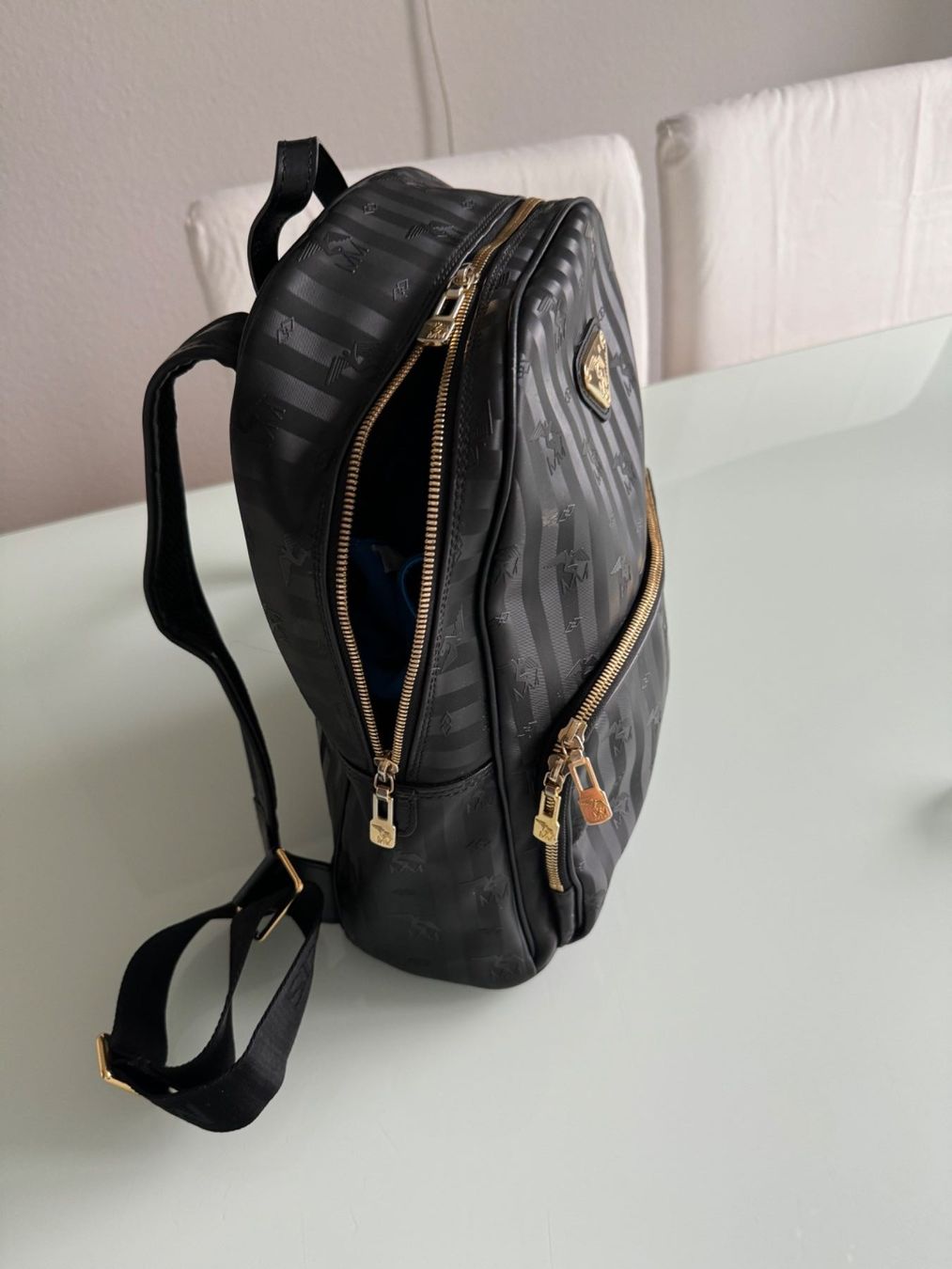 Maison Mollerus Zaini: Rucksack MAISON MOLLERUS classic schwarz/gold – Nuovo (secondo la descrizione) da Adliswil venduto da atram57 6