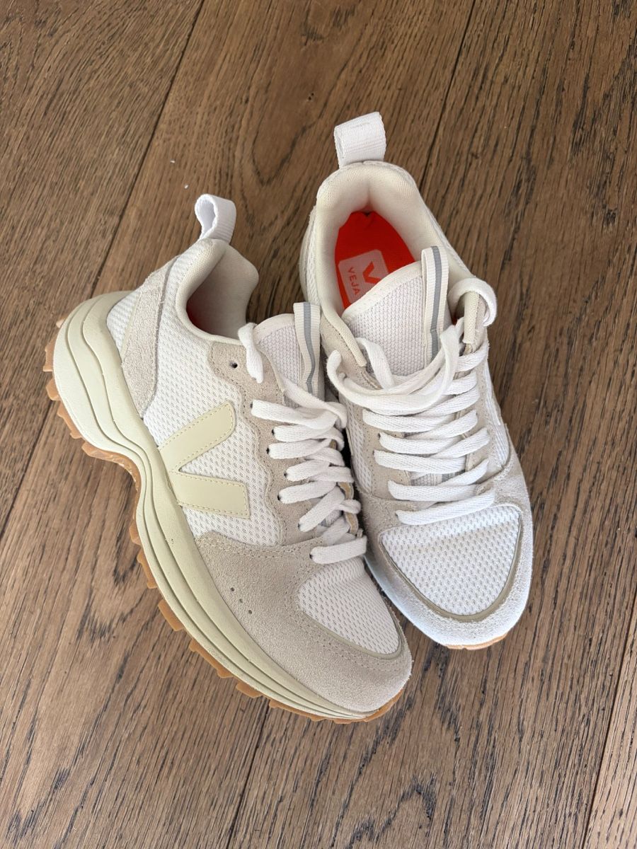 Veja Scarpe da donna: Veja Sneaker – Nuovo (secondo la descrizione) da Immensee venduto da meg_5pqk
