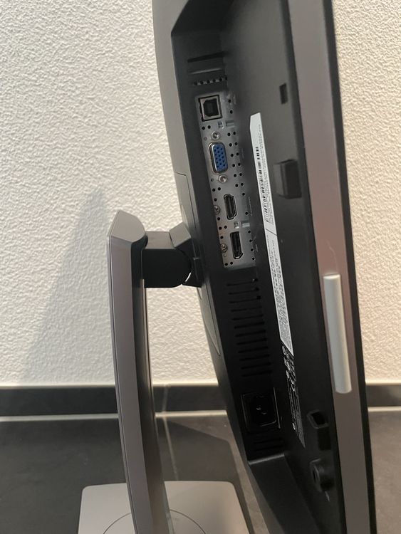 HP EliteDisplay E242 4