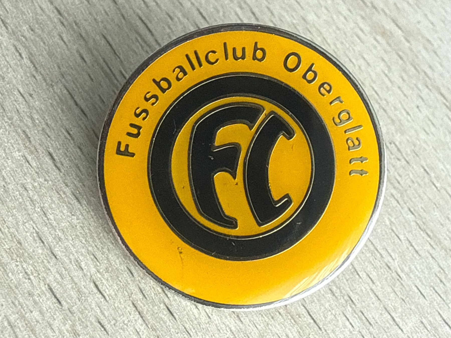 Plaketten & Abzeichen: Pin FC Oberglatt – Gebraucht aus Glattbrugg von Schweigmatt