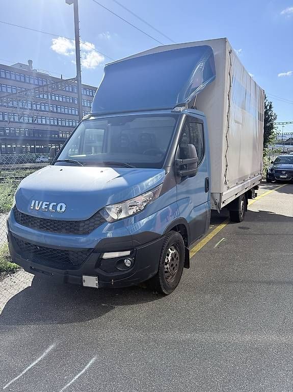 Veicoli commerciali: Iveco Daily 35S17 mit Hebebühne  – Usato da Schlieren venduto da zor74