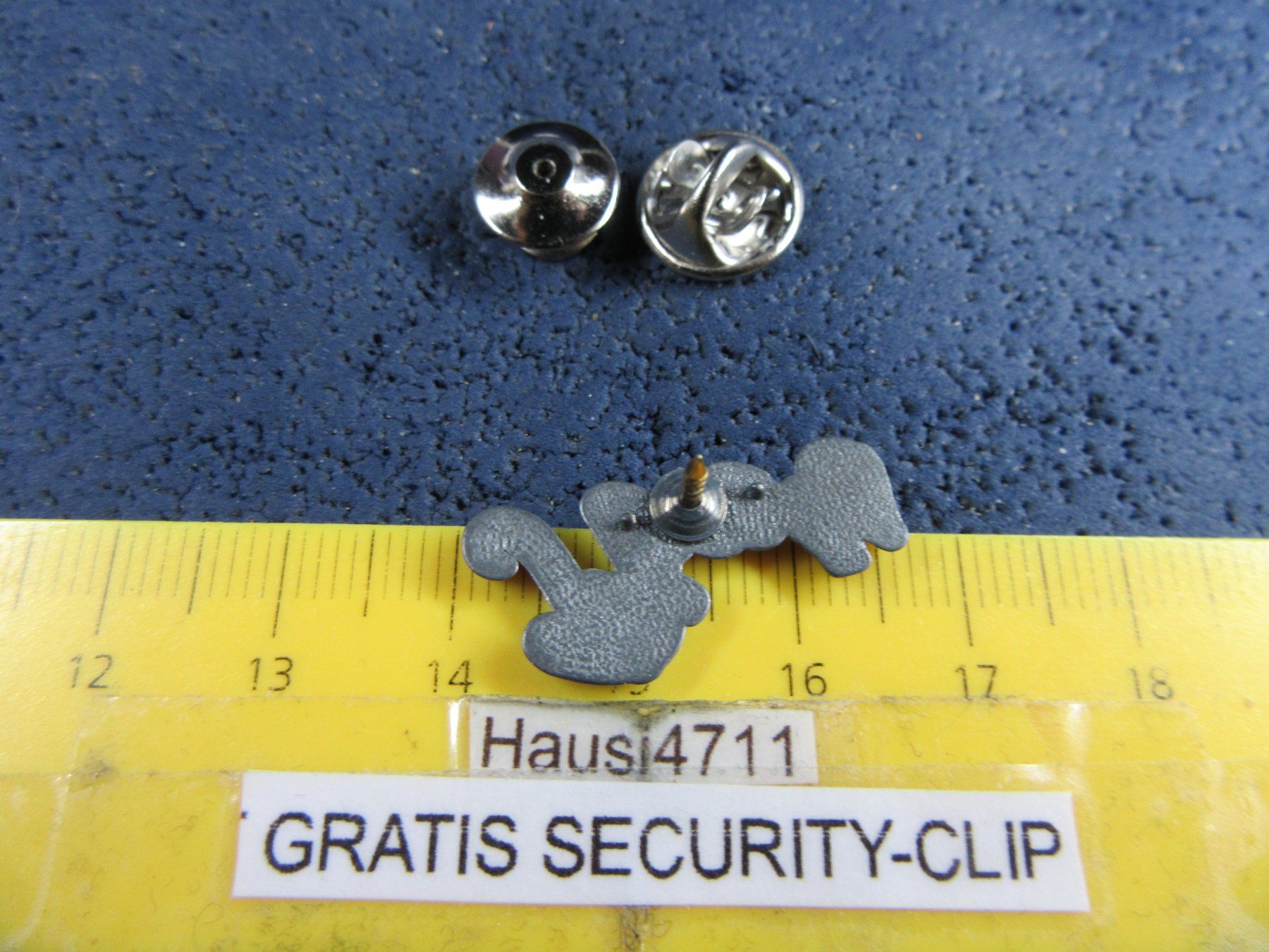 Swiss Placchette & Badge: Pin's PIN MIT SECURITY-CLIP – Usato da Ettingen venduto da Hausi4711 1