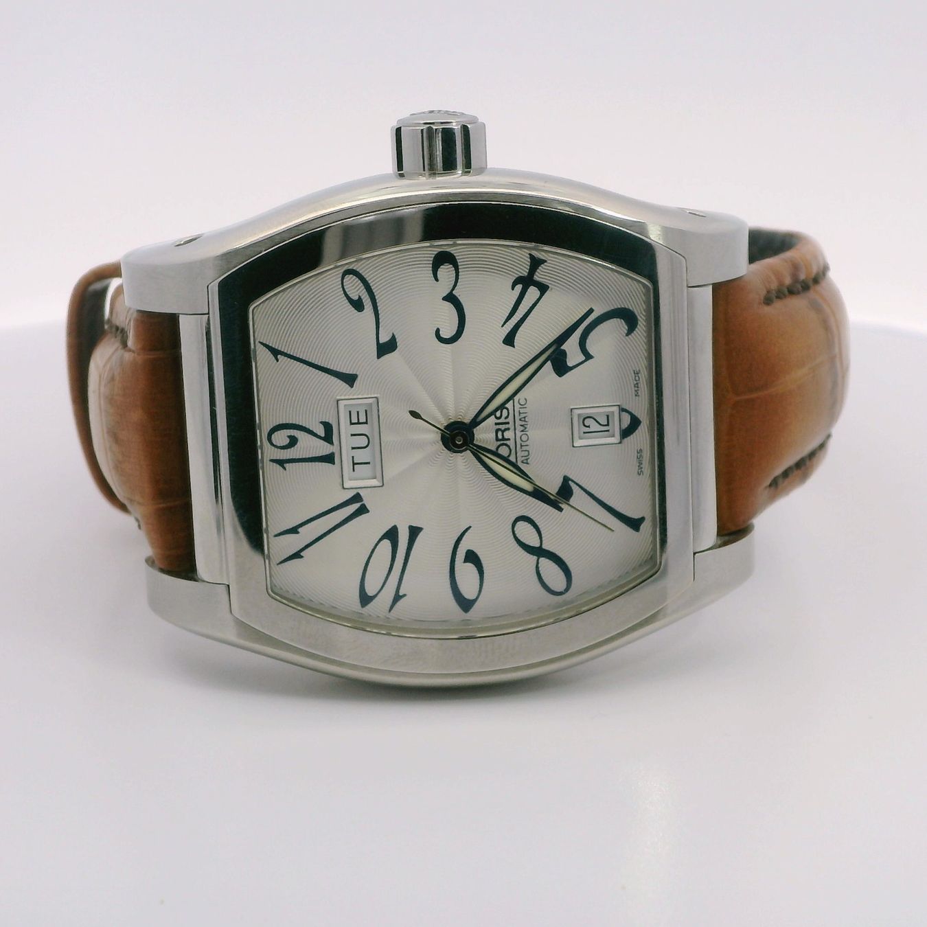 Oris Uhren: Oris Miles Tonneau Day-Date Automatic – Gebraucht aus Zürich von Linden-Uhren