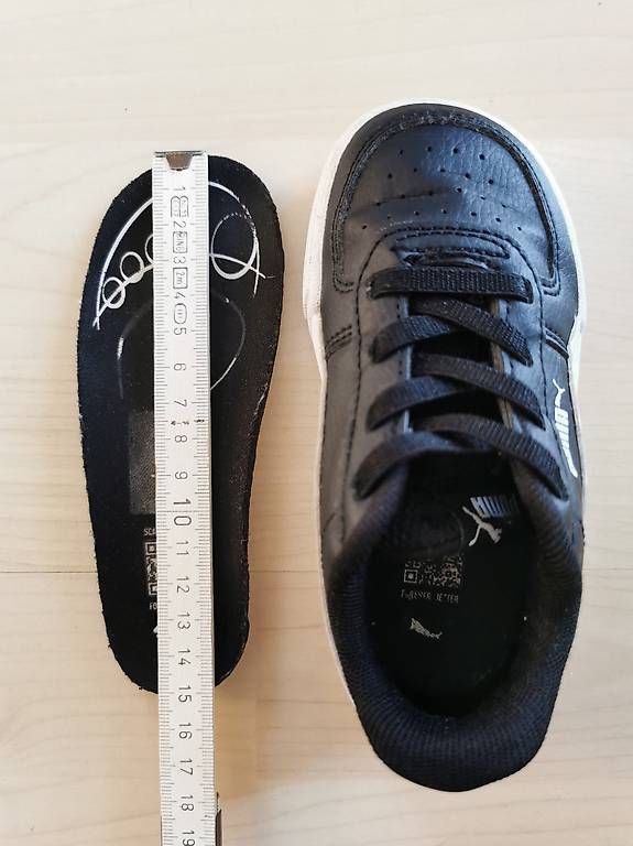 Puma Scarpe per ragazzi: Puma Turnschuhe Grösse 23 – Usato da Scheuren venduto da JanaBuerki 3