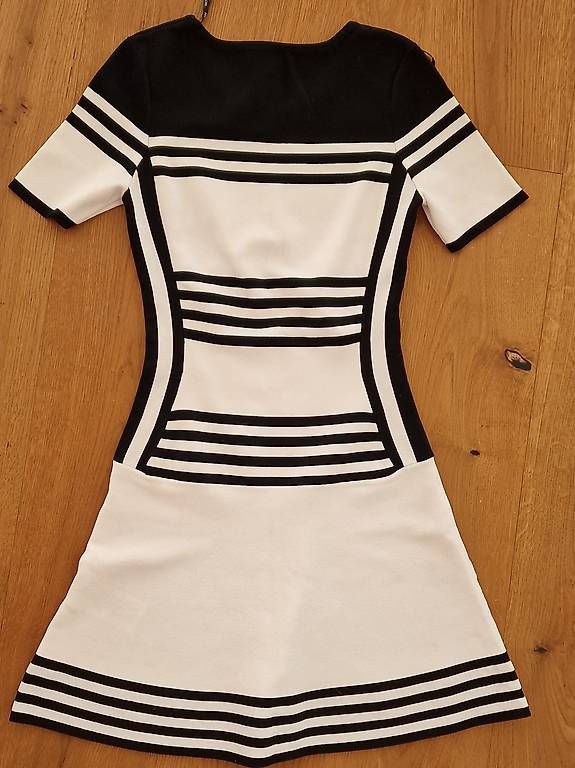 Morgan Vestiti: Morgan Kleid – Usato da Haslen AI venduto da jas_5dv9