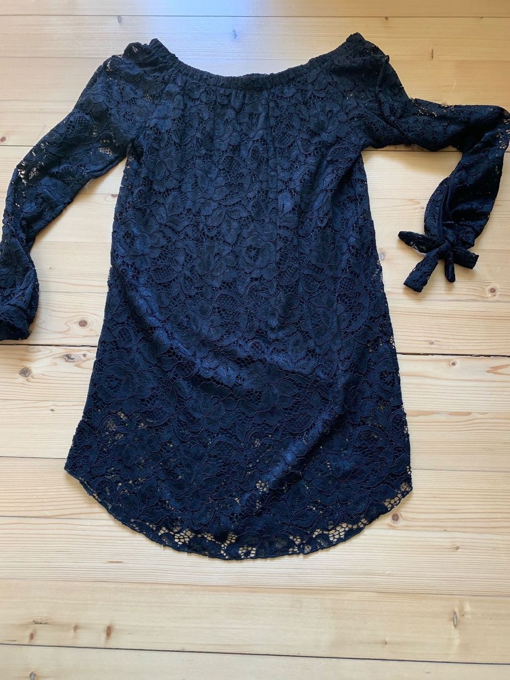 Kleider: Spitzen Kleid Gr. 40 – Gebraucht aus Heiden von andraaa 1
