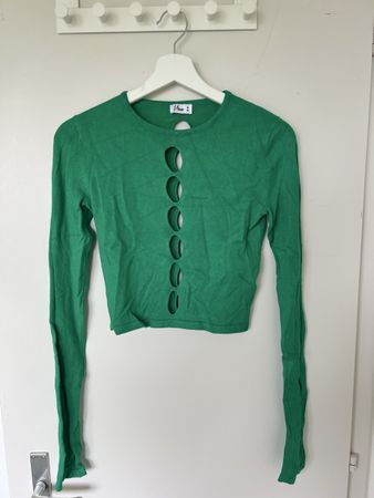 Trendiger grüner Pullover mit Cut-Outs - Grösse M/38