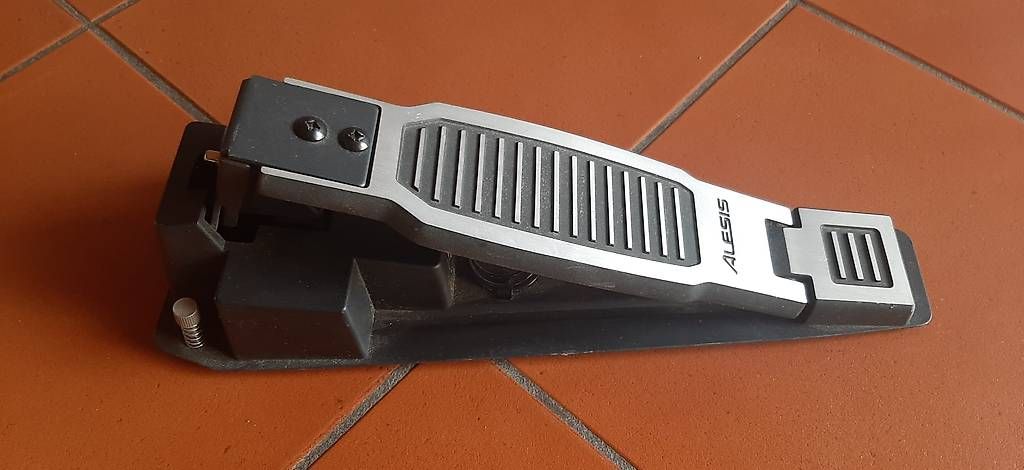 Strumenti musicali: Alesis DM Pedal Control Hit-Hat – Usato da S. Antonino venduto da Leano77 3