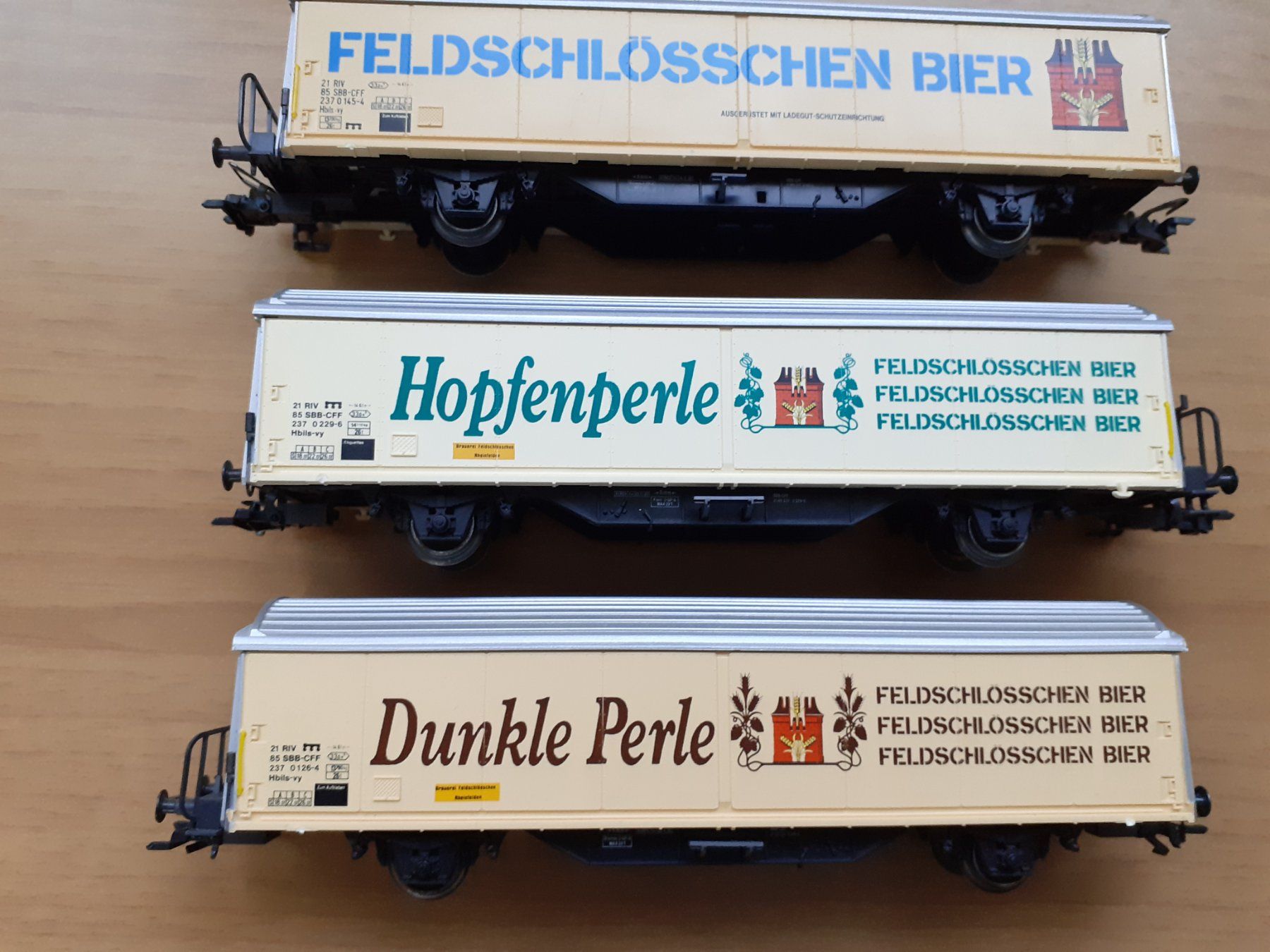 Märklin Modelleisenbahnen: 3 Märklin-Bierwagen  H0 – Gebraucht aus Arbedo von aladino666