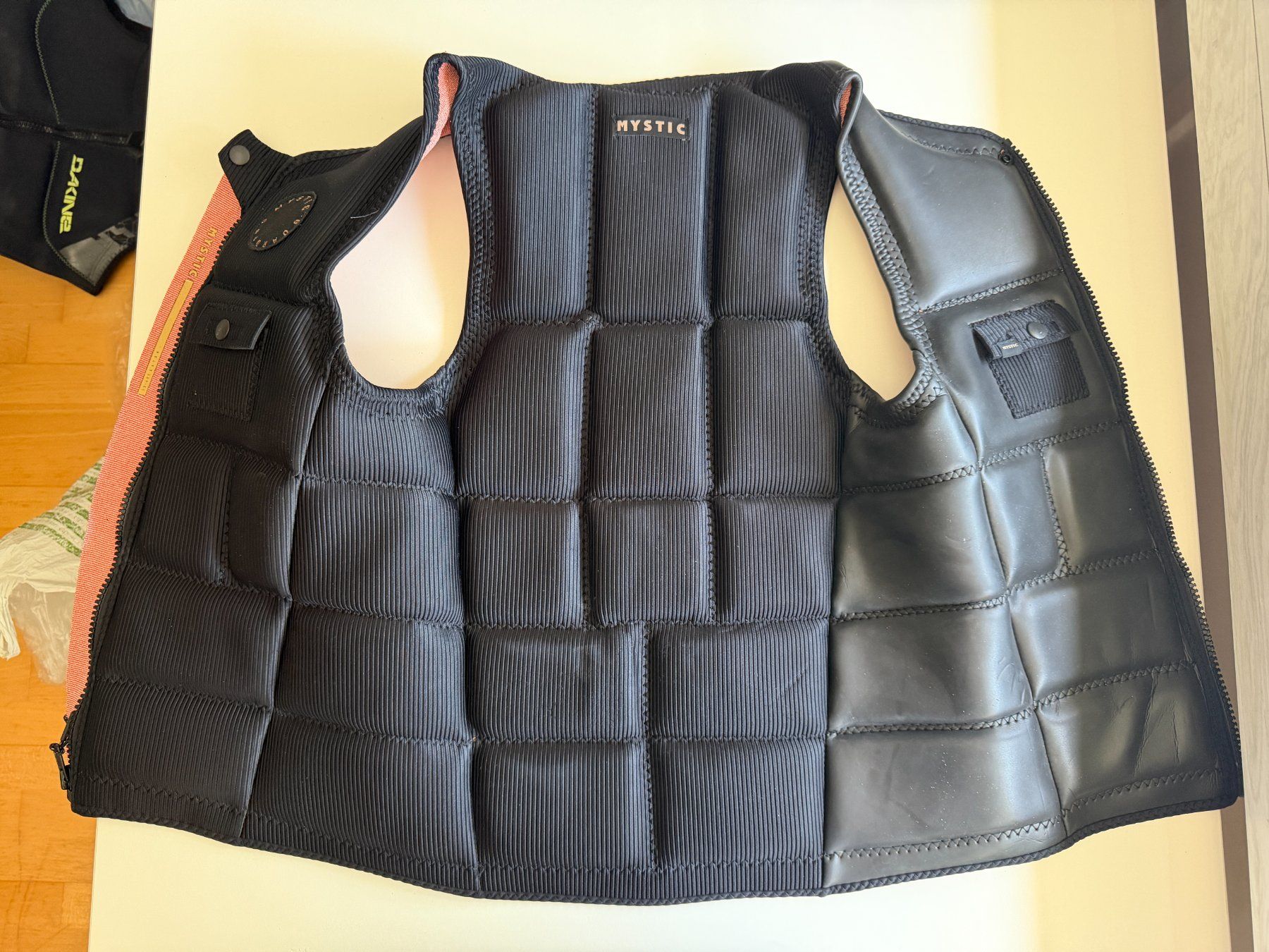 Mystic Giacche: Wake impact vest - Mystic VOLTT size M – Usato da Zürich venduto da JulesZHW 3