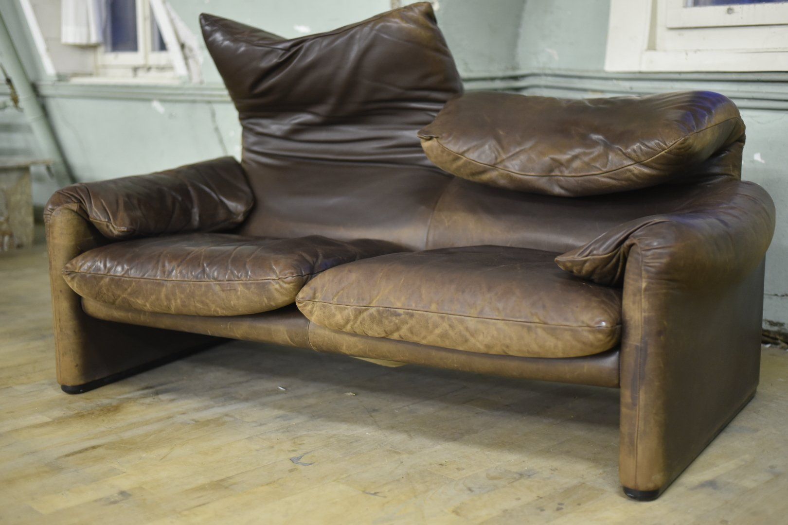 Cassina Divani: Vintage Sofa Cassina Maralunga – Usato da Lichtensteig venduto da UsedIN 4