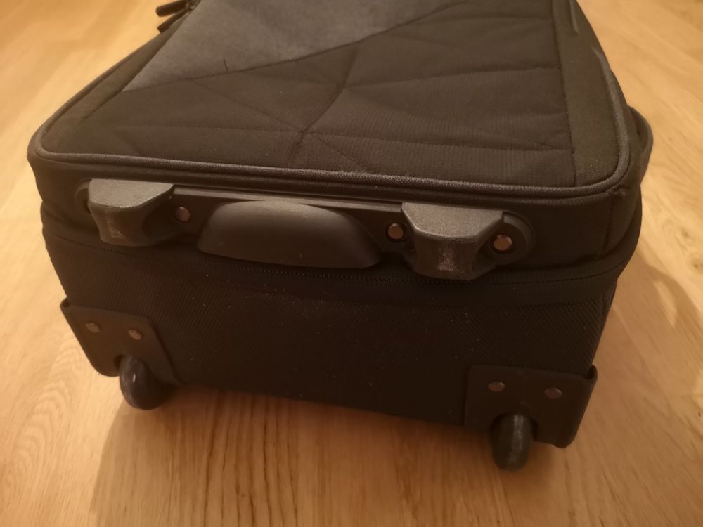 VOLCOM suitcase luggage black grey Kaufen auf Ricardo