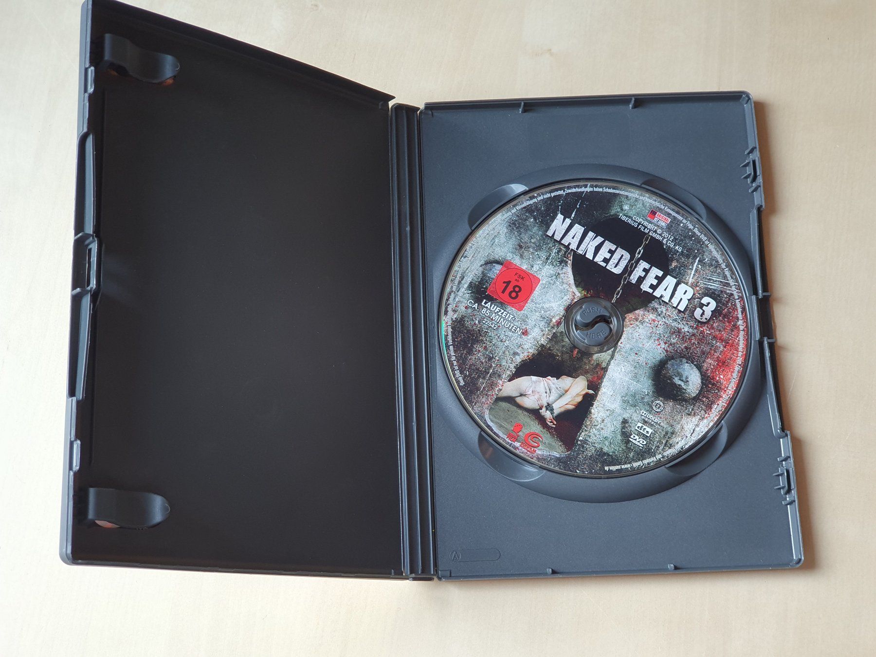 Tutti i DVDs: Naked Fear 3 – Usato da Stansstad venduto da collectorsshop 2