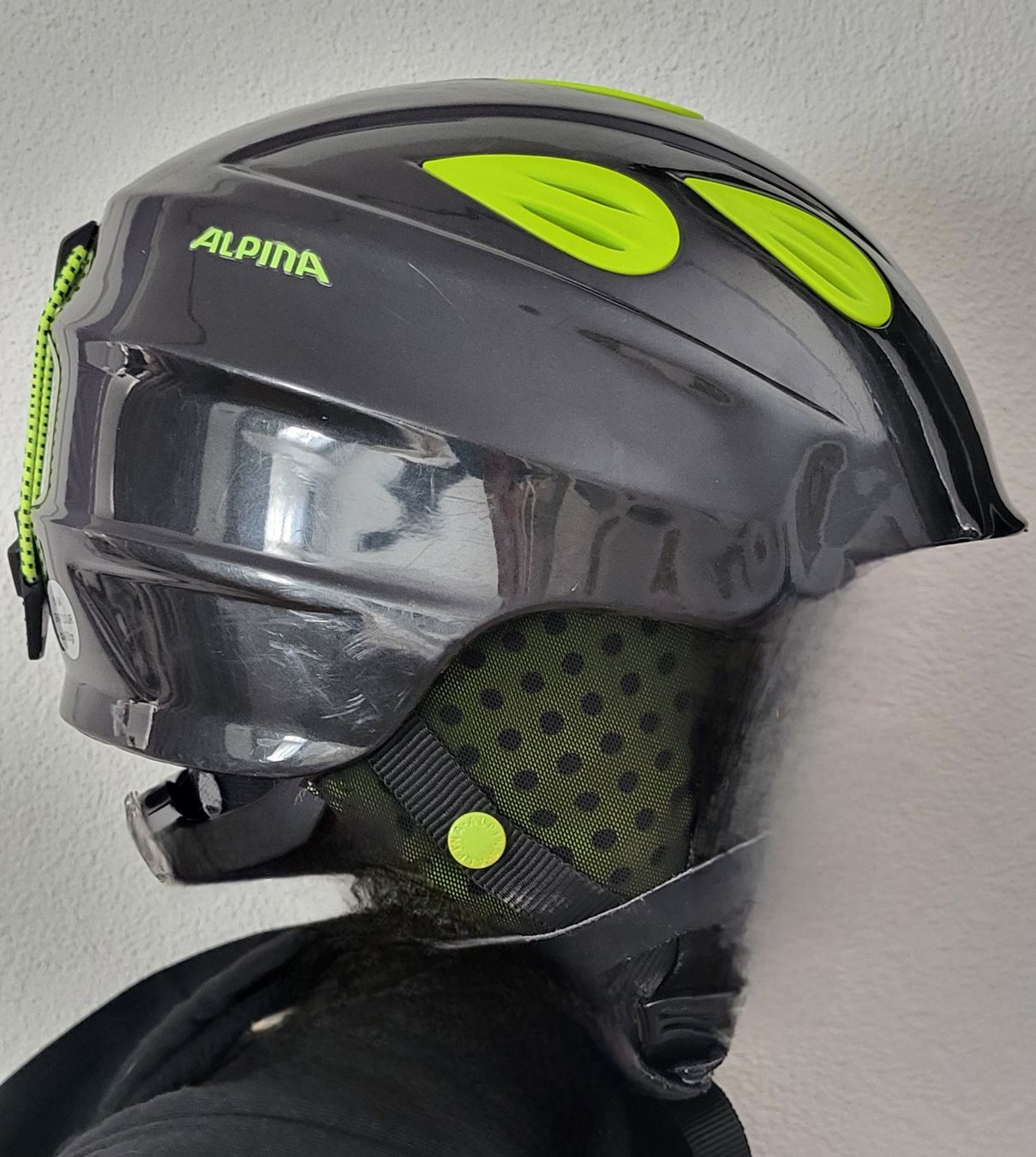 Alpina Caschi: Skihelm Kinder – Usato da Sedrun venduto da Hirsch02 1