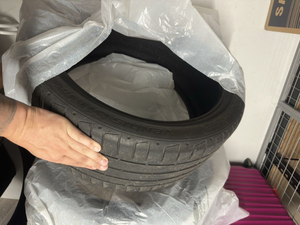 Pneus & Kompletträder: 245/35 19 winter hankook 2stk. – Gebraucht aus Kirchberg SG von SchweizerStein 5