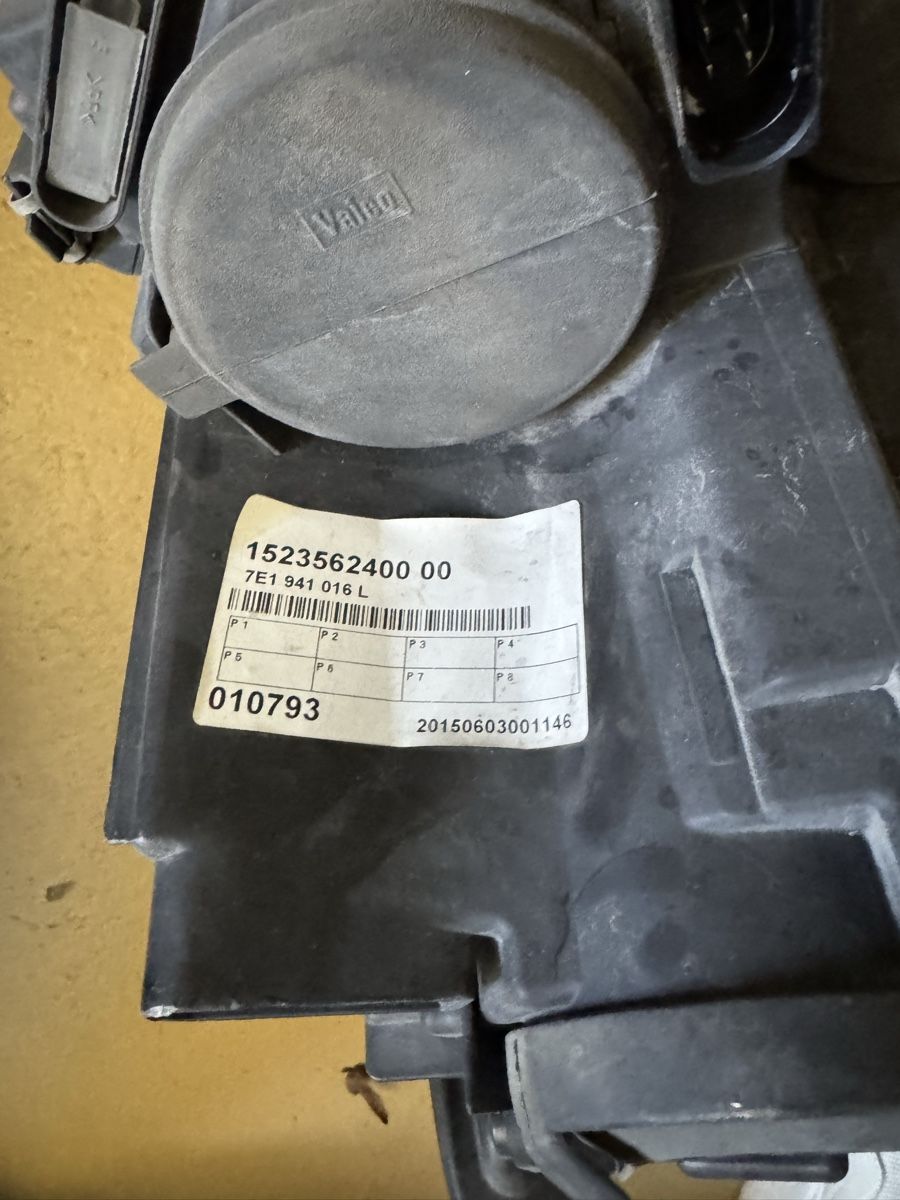 VW Fari: VW T6 Frontscheinwerfer – Usato da Schönenberg ZH venduto da Powerspeed 3