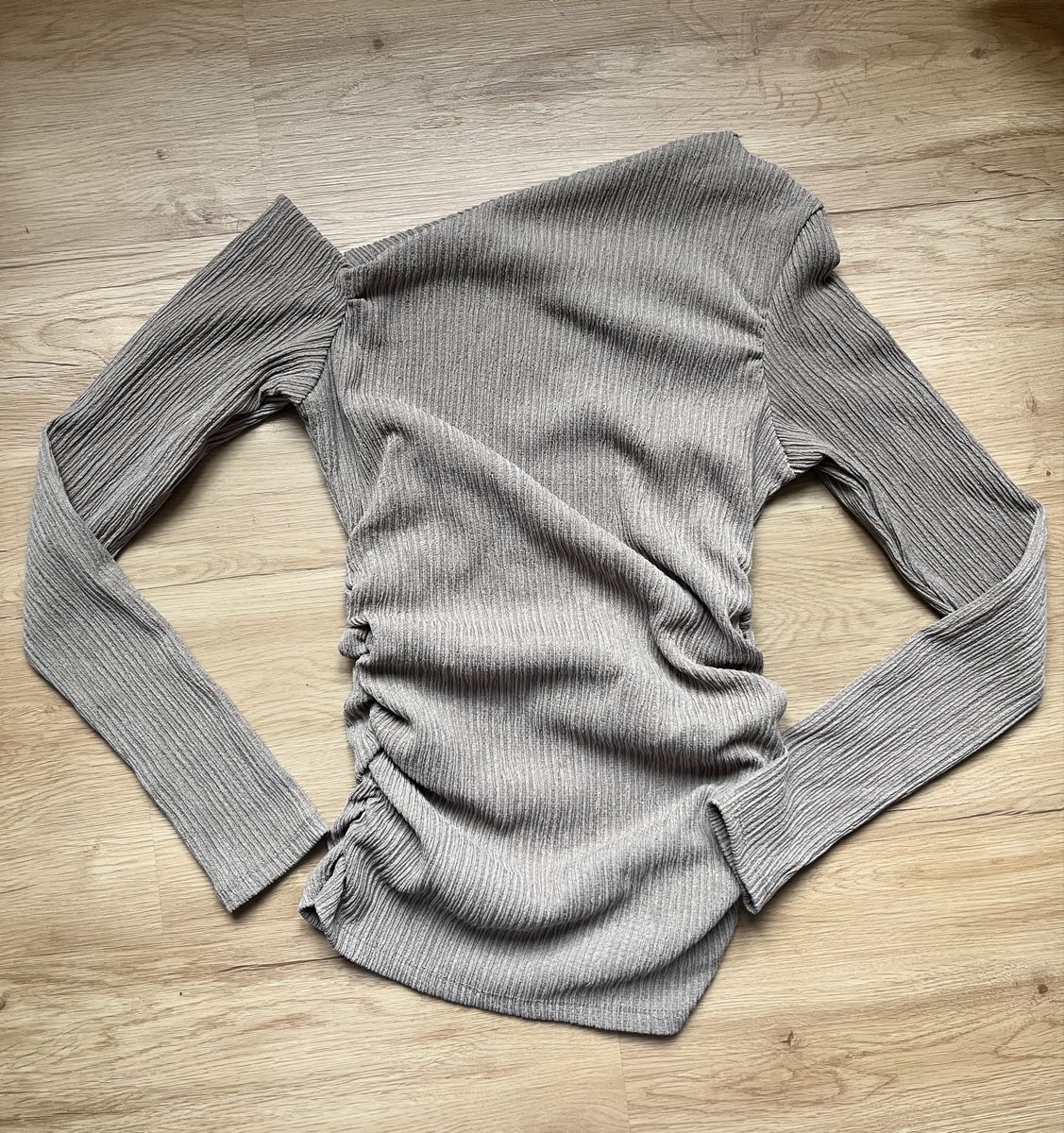 Pull&Bear Maglioni & Felpe: One Shoulder Shirt – Usato da Lohn SH venduto da Microzoff