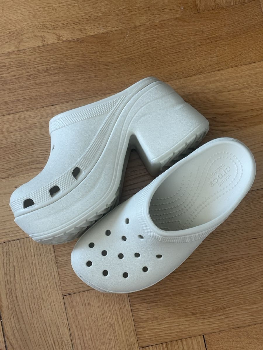 Crocs Scarpe da uomo: Crocs Siren taille 39 neuves – Nuovo (secondo la descrizione) da La Tour-de-Peilz venduto da Simone_