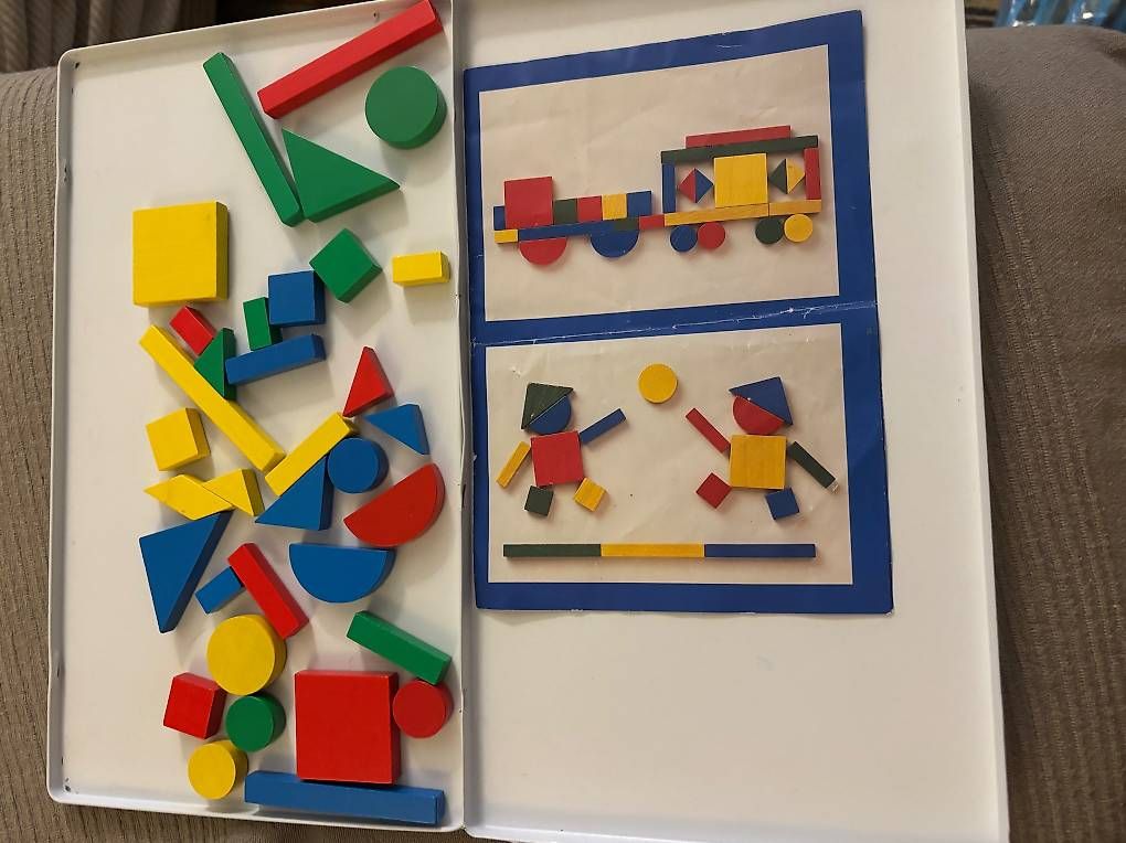 Jeux: Magnet-Box mit Tangram – D'occasion à Meilen par milasandra 1