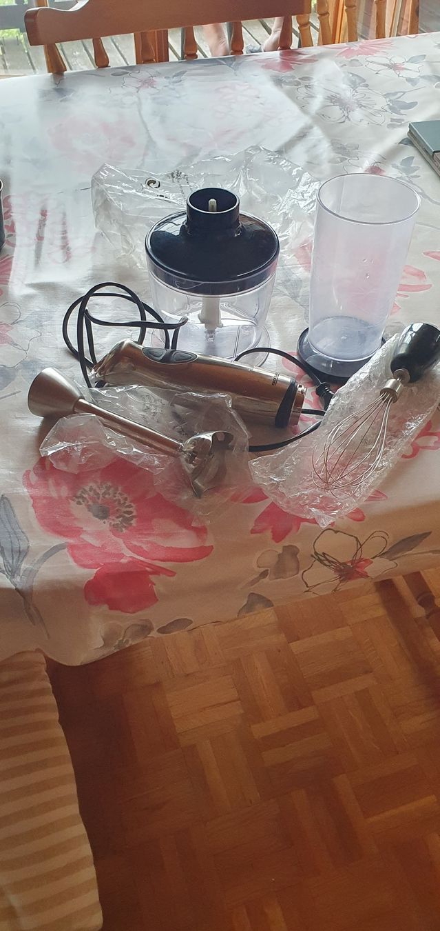Komplettküchen: Mixeur et accessoires  – Gebraucht aus Aven von stphane1577