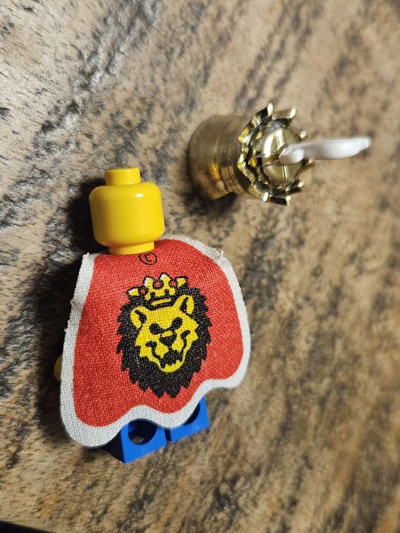 Lego Baukästen: lego figurine castle cas060 Royal Knights  (rare) – Gebraucht aus Confignon von Ecrofigs 2