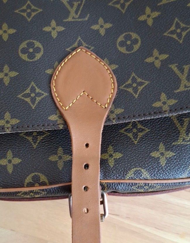 Louis Vuitton Taschen für Damen: Louis Vuitton Cartouchiere Crossbody Medium Monogram Canvas – Gebraucht aus Aarau von tschitta03 5