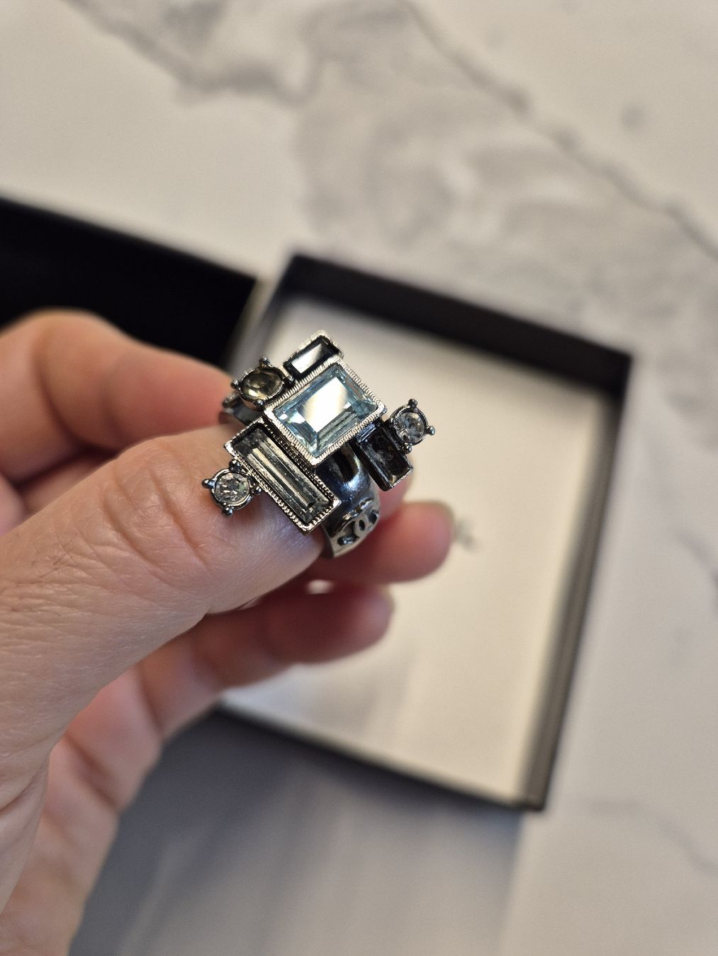 Chanel Sonstiger Schmuck: ​CHANEL Earrings & Ring Set – Gebraucht aus Winterthur von geo_kt7l 3
