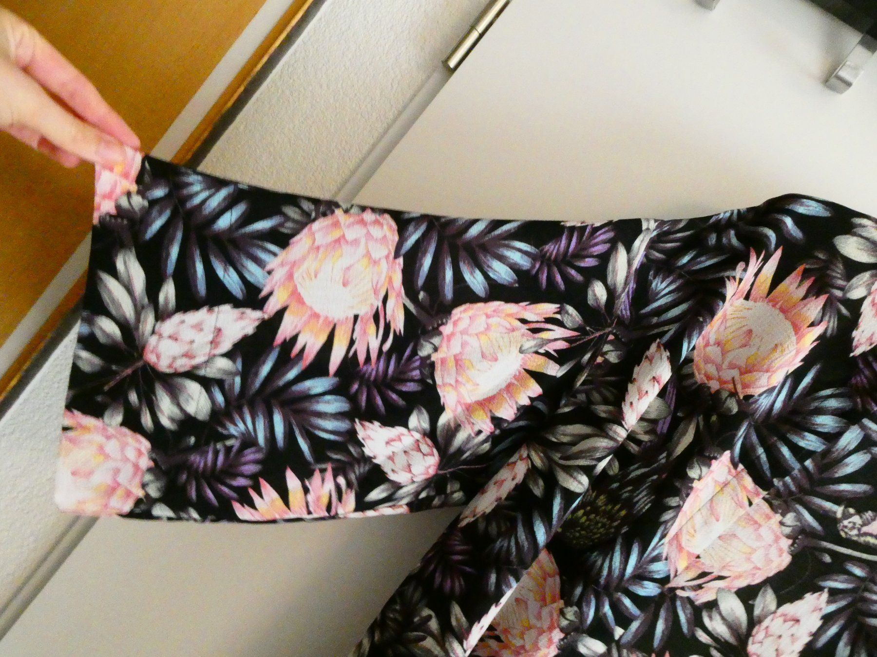 H&M Camicette: Luftige Bluse/Jacke, Blumenmotiv – Usato da Zürich venduto da Jo-Ma 1