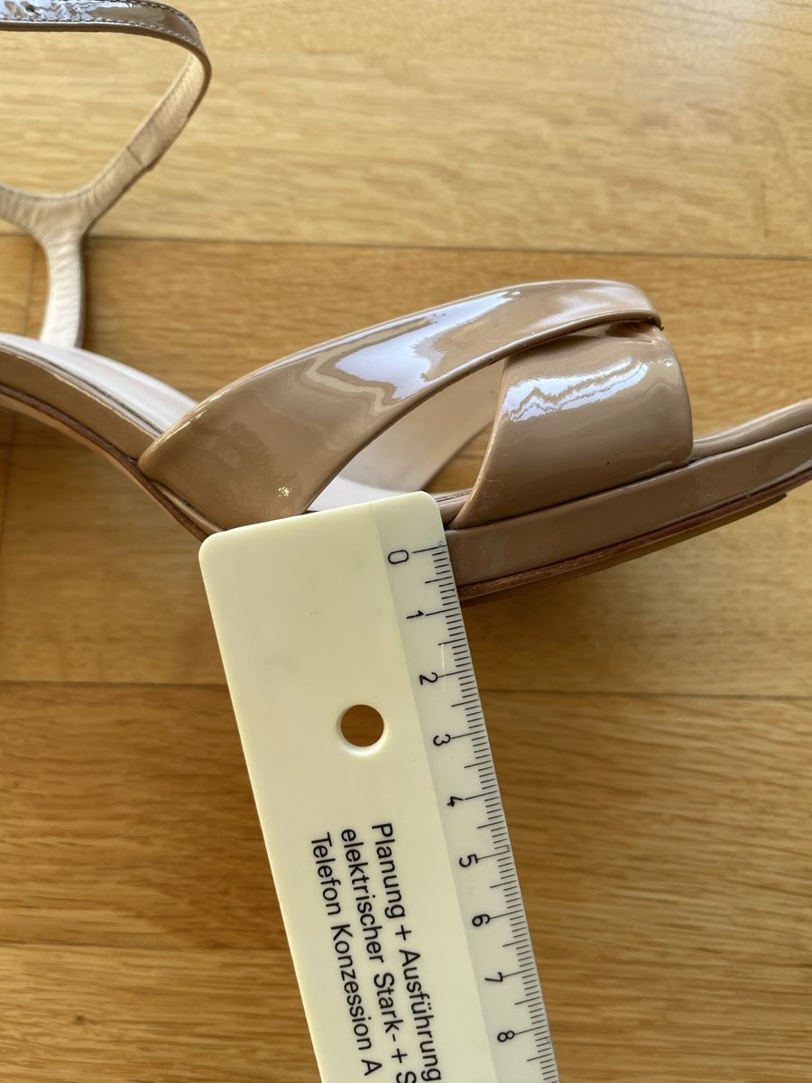 Chaussures femmes: Minelli Sandalen, nude Lackleder, Grösse 38 – Neuf (Voir description) à Zürich par SeldaY 5