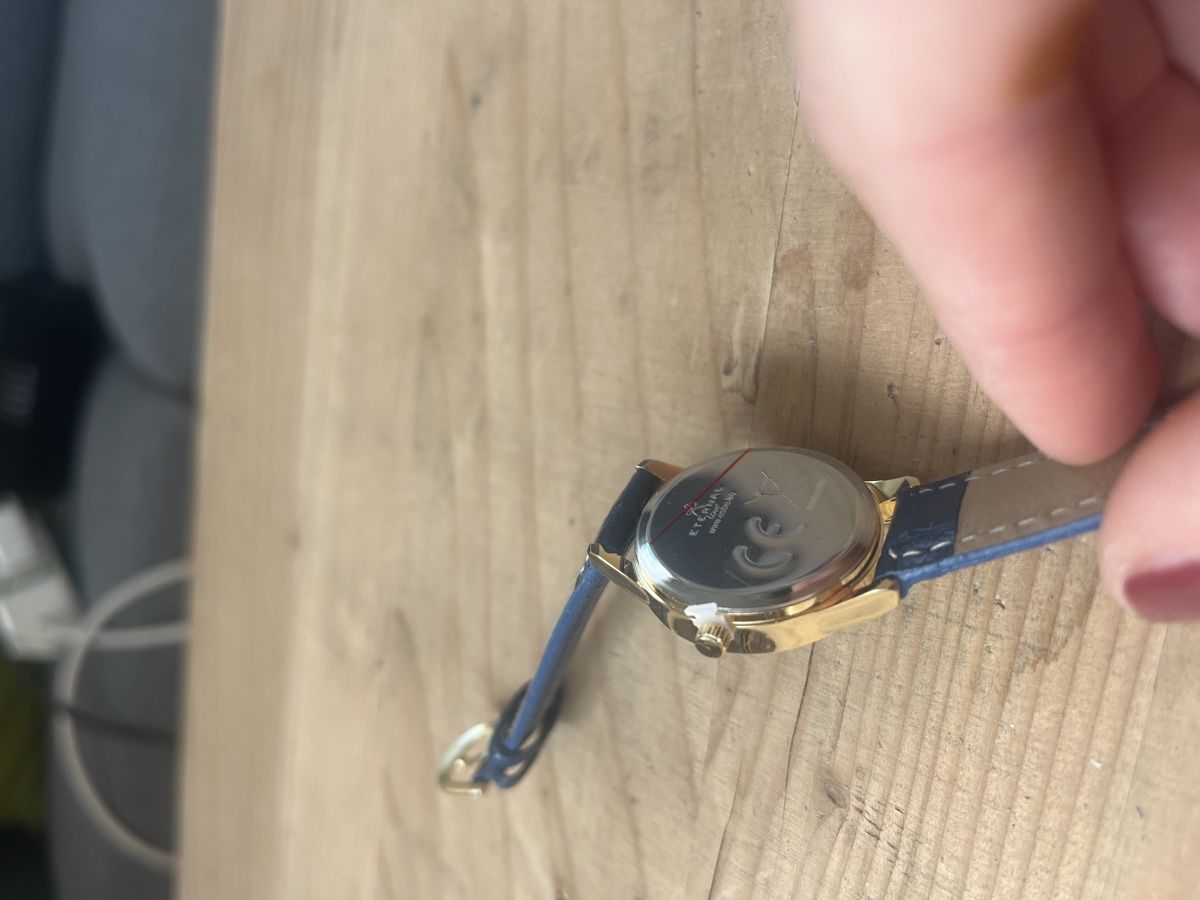 Montres: Neue Quartz Uhr – Neuf avec emballage d'origine à Hindelbank par mal_dm9k 2