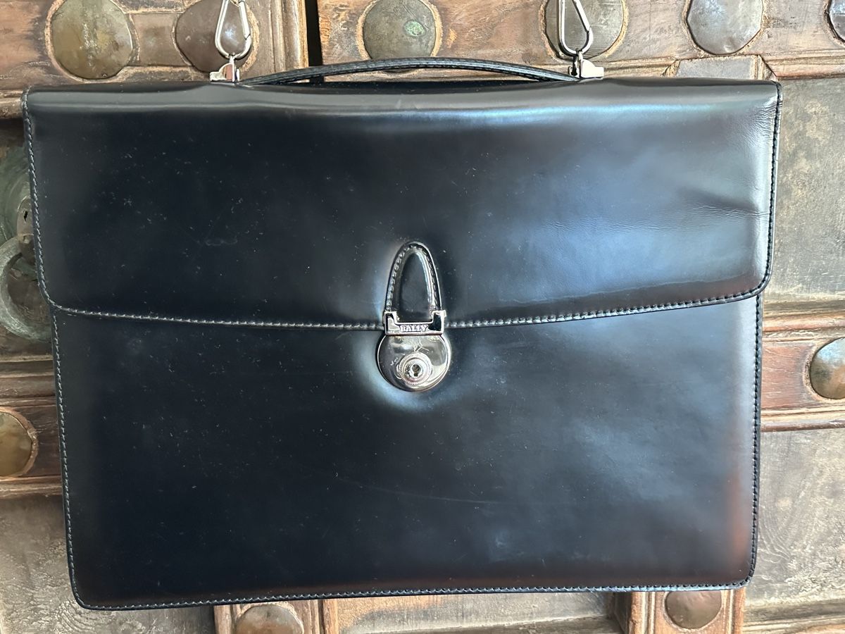 Bally Valigie & Borse: Mappe aus reinem Leder von Bally – Usato da Schlieren venduto da lha_c6g7 1
