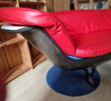 Badewanne als Sitzbank mit Marmortisch