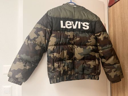 Levi's Camo Puffer Jacket , 12-13 yrs (152-158 size)