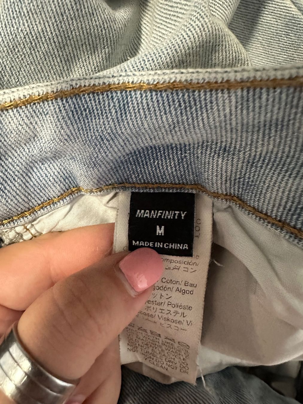 Jeans: Jeans MANFINITY hellblau Grösse M guter Zustand – D'occasion à Schaan par Hermine2018 1