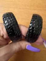 Ohrringe schwarz mit Krokodilprägung glänzend