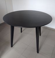 Schwarzer Tisch