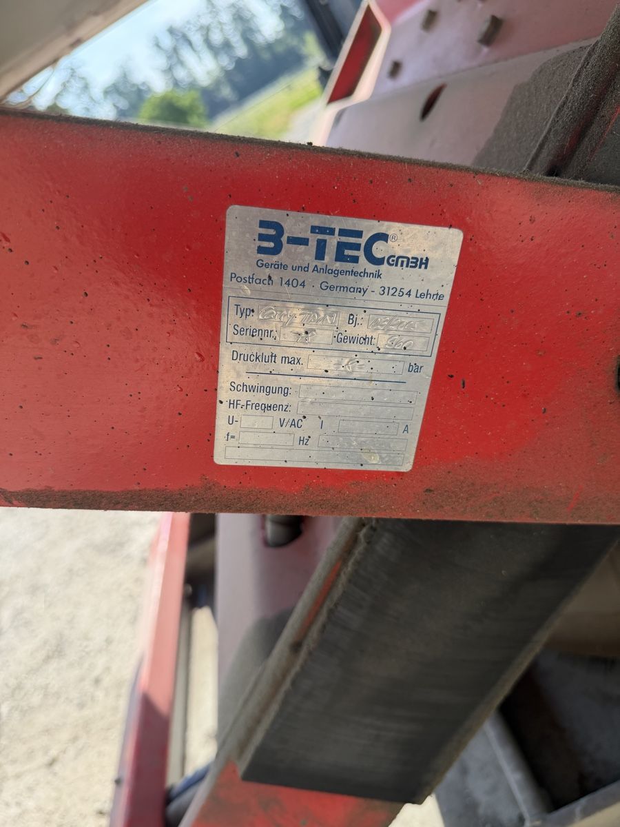 Piattaforme elevatrici & Crick: B-Tec 3000 KG Hebebühne mobile Scherenhebebühne gebraucht – Usato da Halten venduto da vwg_ml9y 4