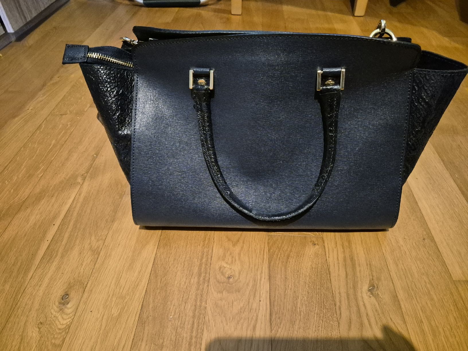 Sacs femmes: Dunkelblaue Ledertasche – D'occasion à Küssnacht am Rigi par Patty1993 1