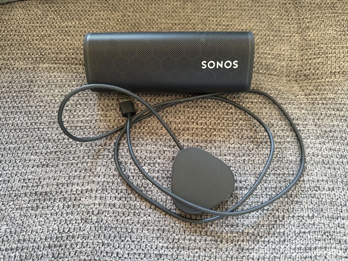 Sonos Lautsprecher: Sonos Roam Portable Speaker schwarz - Defekt – Defekt aus Volketswil von nadine2907
