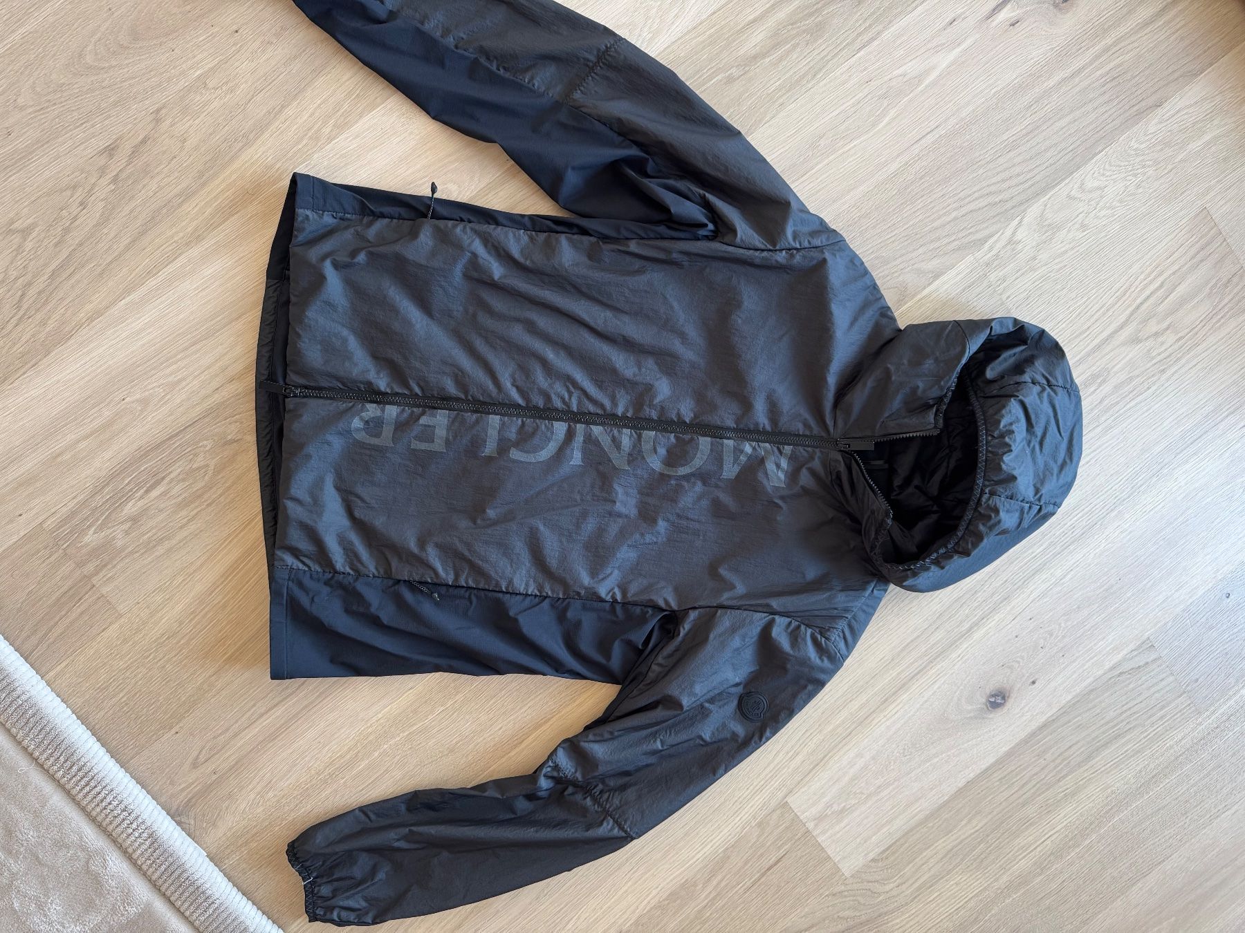 Moncler Giacche: Moncler Übergangsjacke Grösse 4 – Usato da Pfäffikon ZH venduto da Watch_lover 2