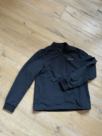 Oakley Jacke