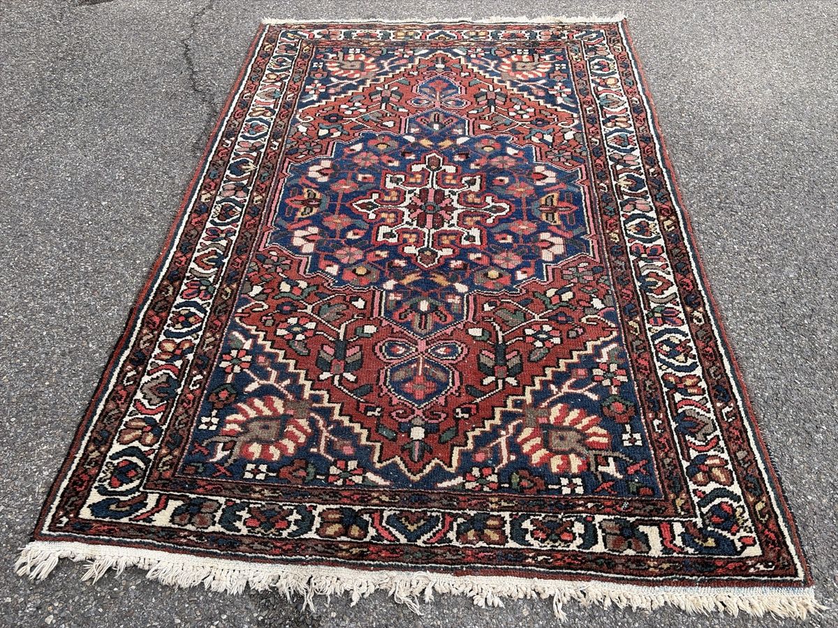 Teppiche: Bahtiyar Iran Teppich  – Defekt aus Wängi von Tesimo