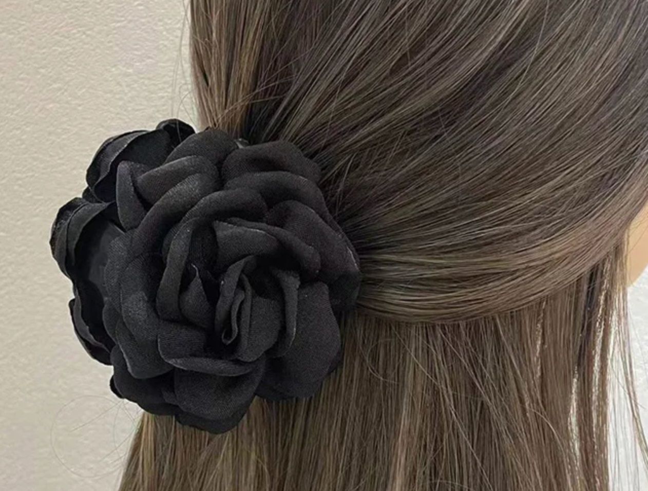 Accessori per capelli: Stoffhaarspange - Schwarze Blume – Nuovo e nell'imballaggio originale da Würenlos venduto da Abracadabra26