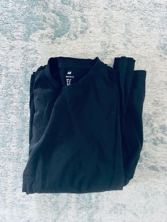 Langarmshirt H&M schwarz Regular Fit Grösse M gebraucht