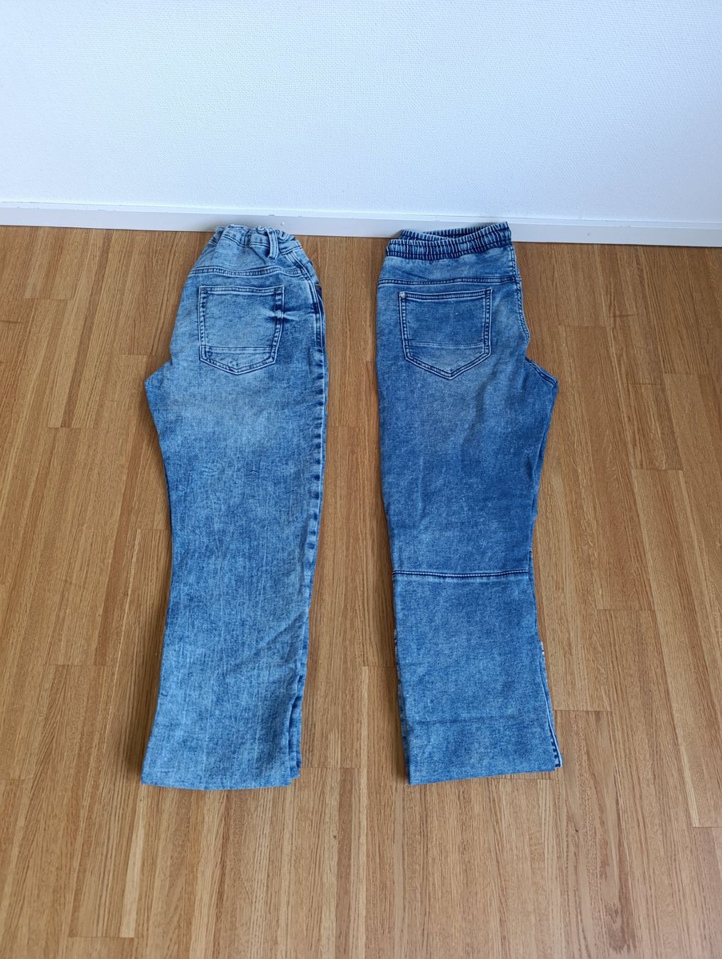 Hosen: 2 Jeans – Neu (gemäss Beschreibung) aus Horgen von bea_j25f