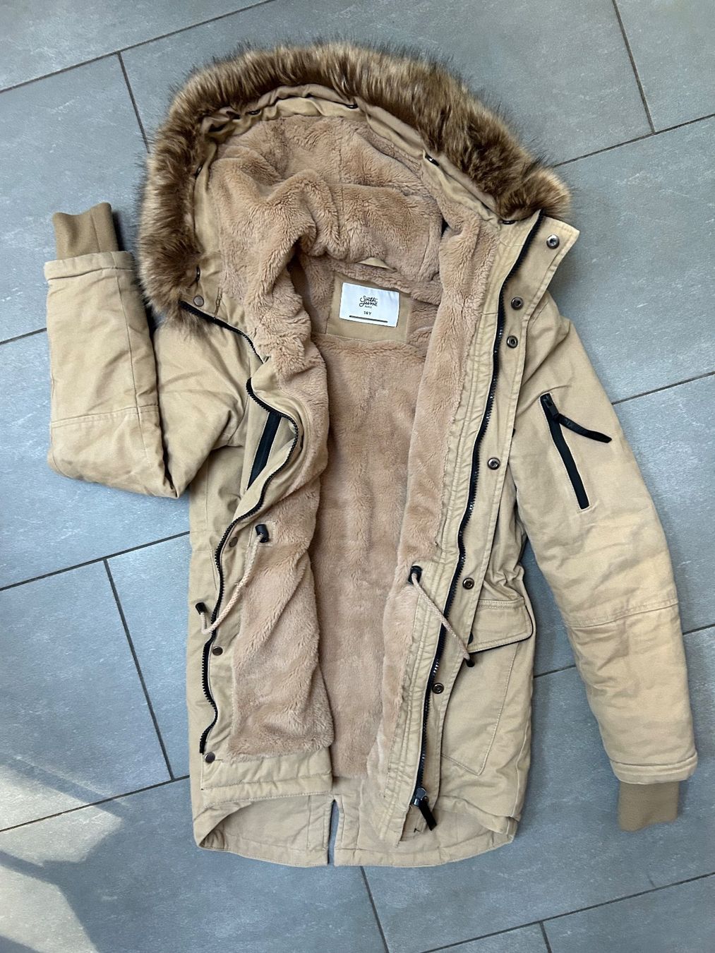 Mäntel: Warme Winterjacke/Wintermantel ca. 14j. oder XS – Gebraucht aus Iseltwald von Waldisch 1